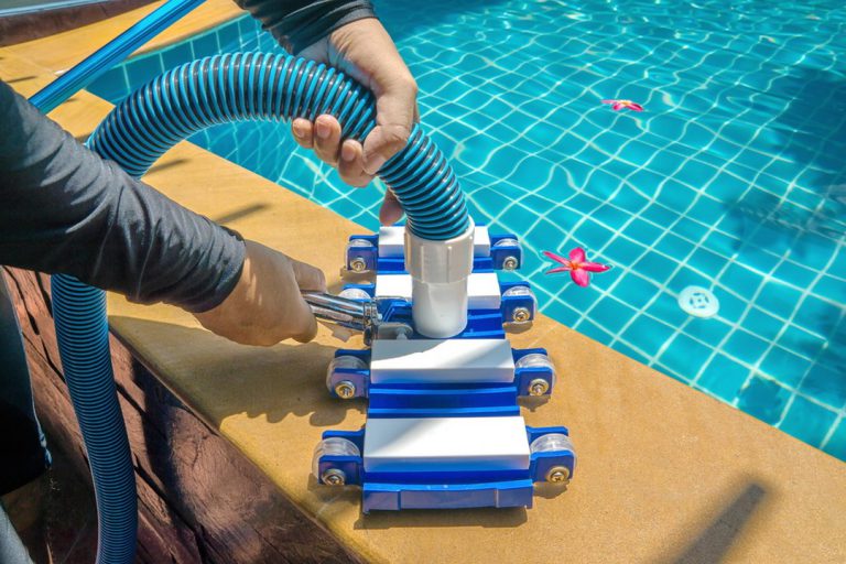 Les 5 accessoires indispensables pour votre piscine cet été !